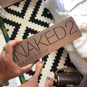 NAKED 2